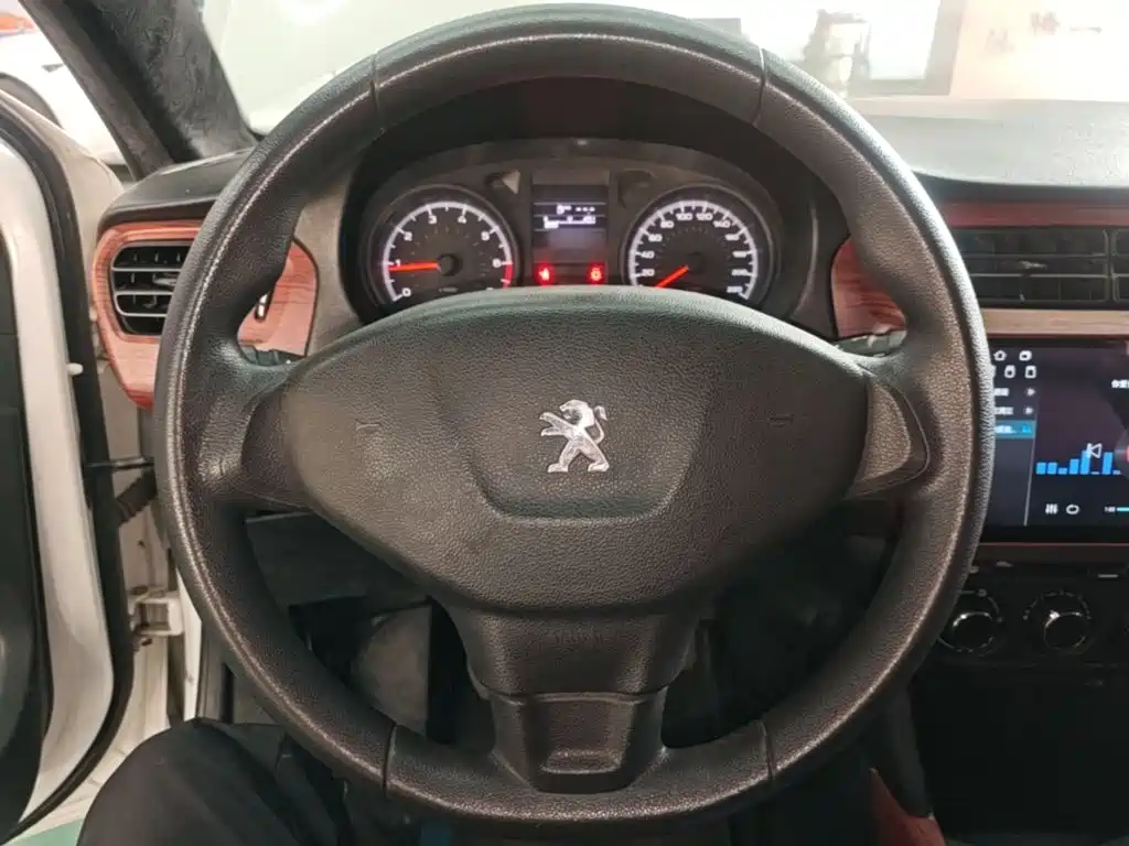 Peugeot 301 2018 2018 1.6L Manual Comfort Edition