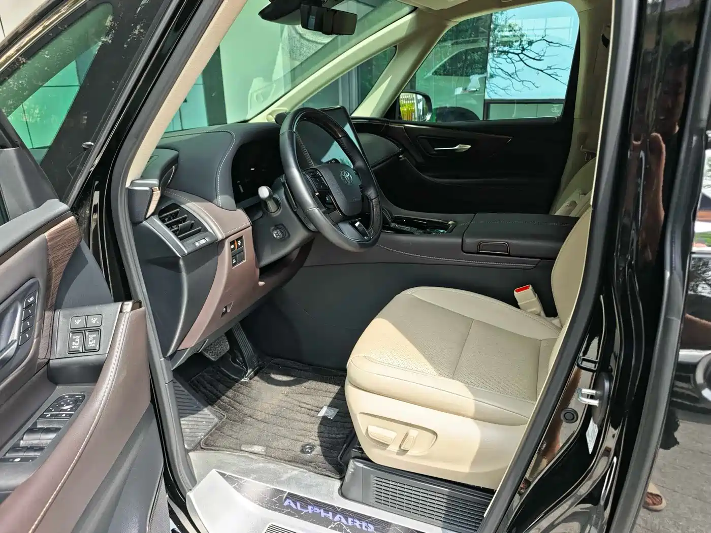 Toyota Alphard 2026 2024 Hybrid 2.5L Ultimate Enjoyment Edition