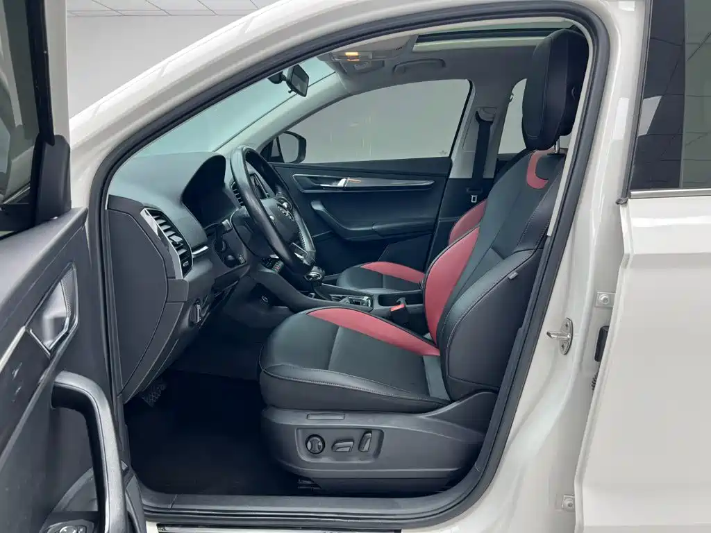 Photo 16 - Škoda Karoq