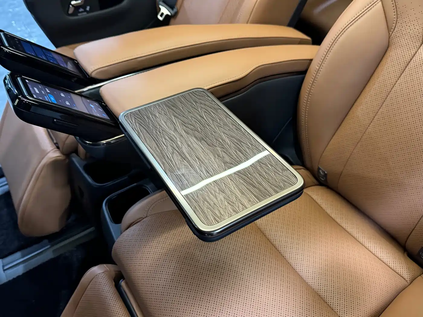 Toyota Vellfire 2025 2024 Crown Hybrid 2.5L Executive Premium Edition