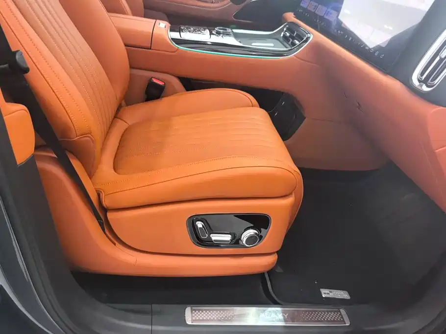 Geely Galaxy Galaxy M9 2026 2025 Base Model