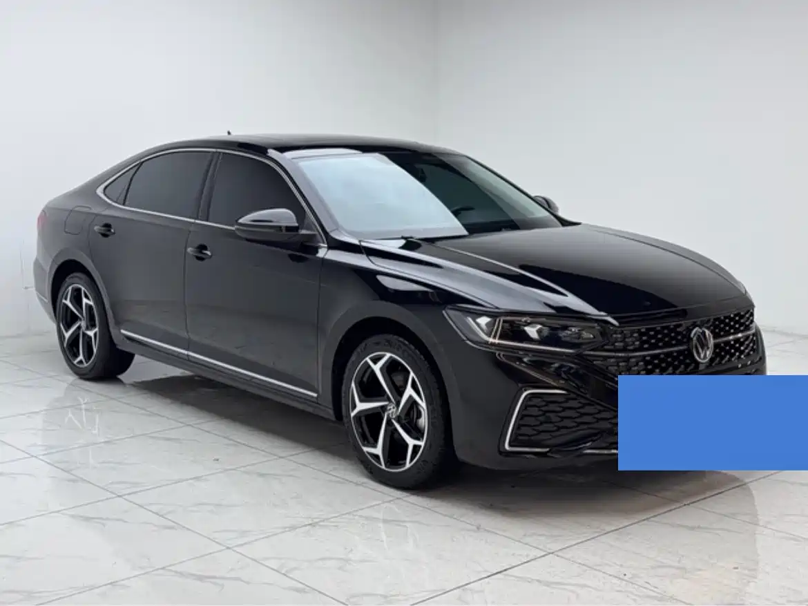 Volkswagen Passat 2025 Outstanding 330TSI Starlight Elite Edition фото 7