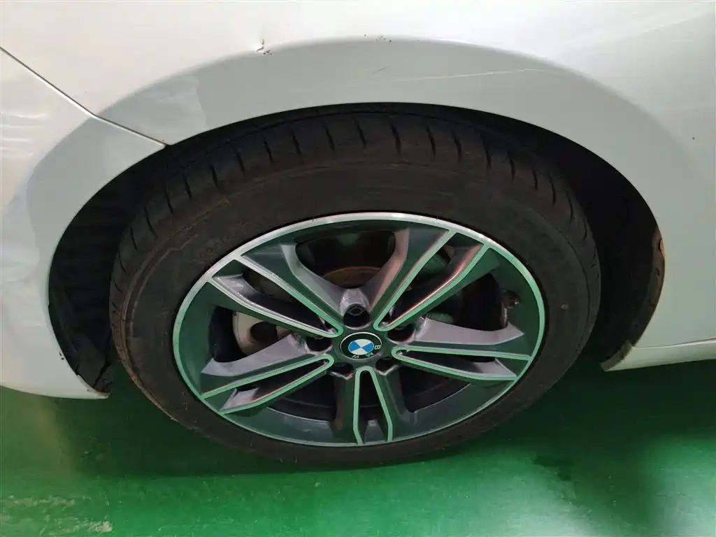 BMW 1 Series 2017 118i Sport фото 19
