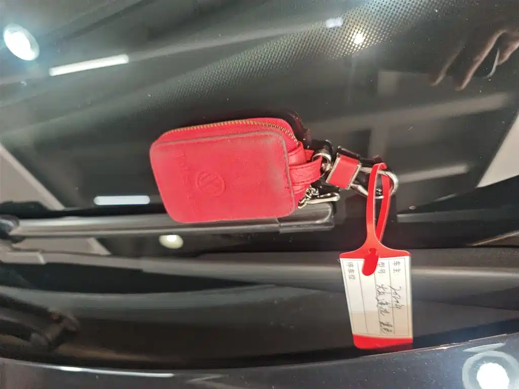 Volkswagen Tiguan L 2021 330TSI Automatic 2WD R-Line Premium фото 12
