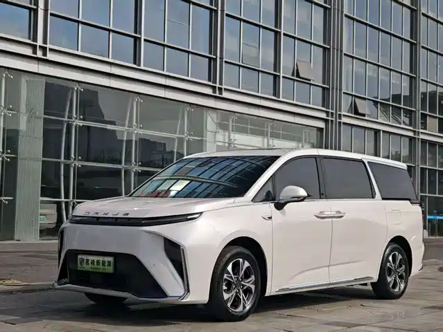 saic-maxus everyone-9