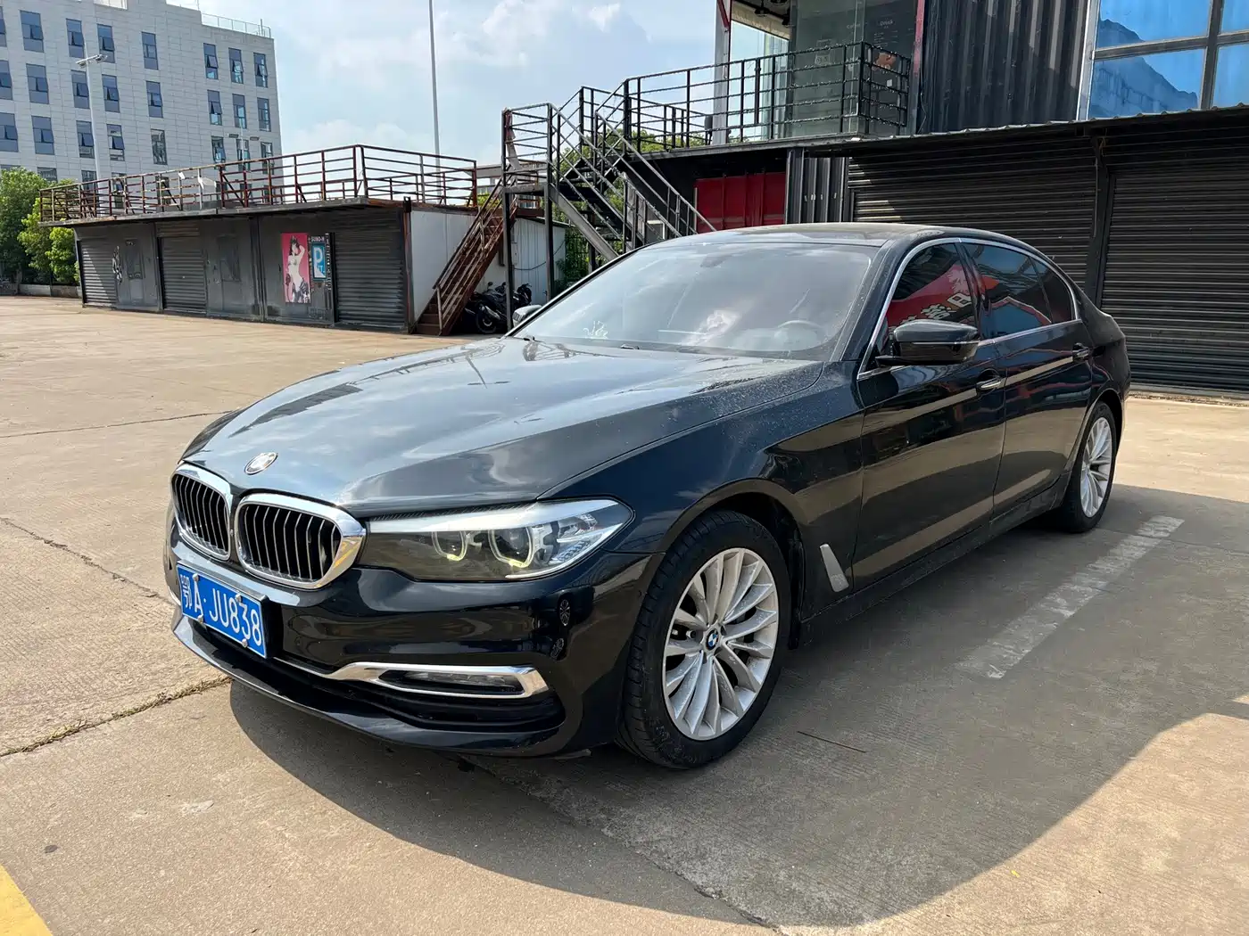 Фото 1 - BMW 5 Series