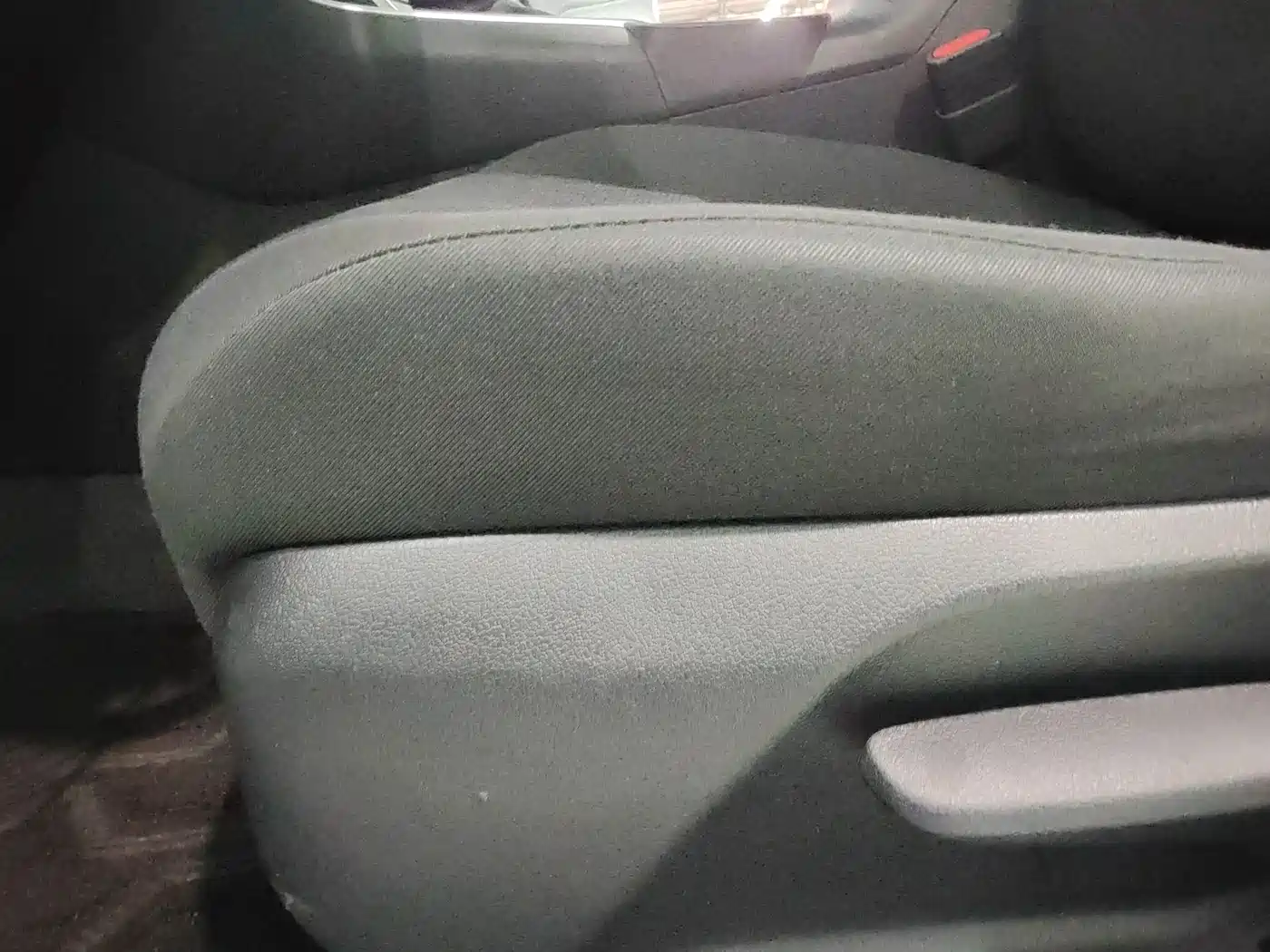 Toyota RAV4 Rongfang 2024 2.0L CVT FWD Urban Edition фото 16