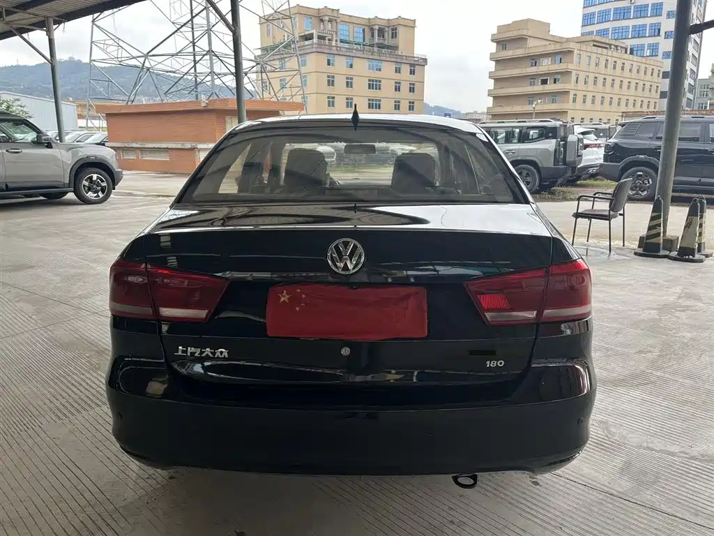 Volkswagen Santana 2015 1.6L Automatic Trend Edition фото 8