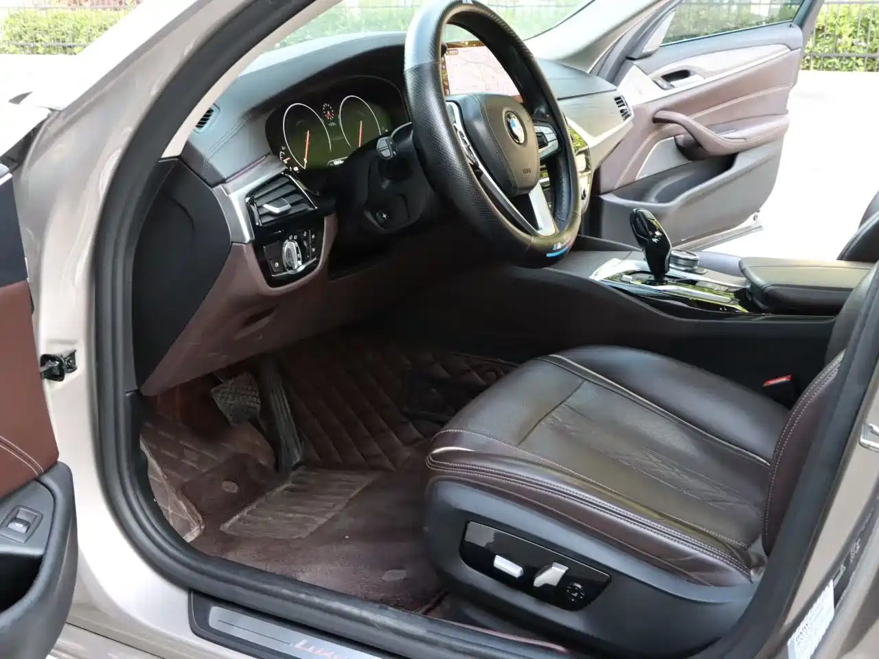 BMW 5-SERIES