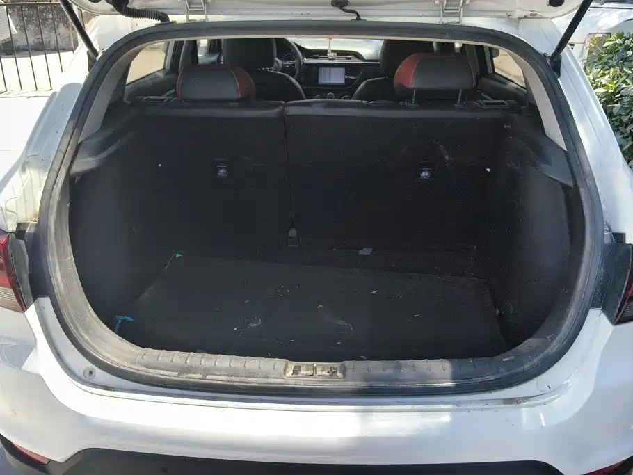 Kia KX CROSS 2019 2017 1.4L AT GLS