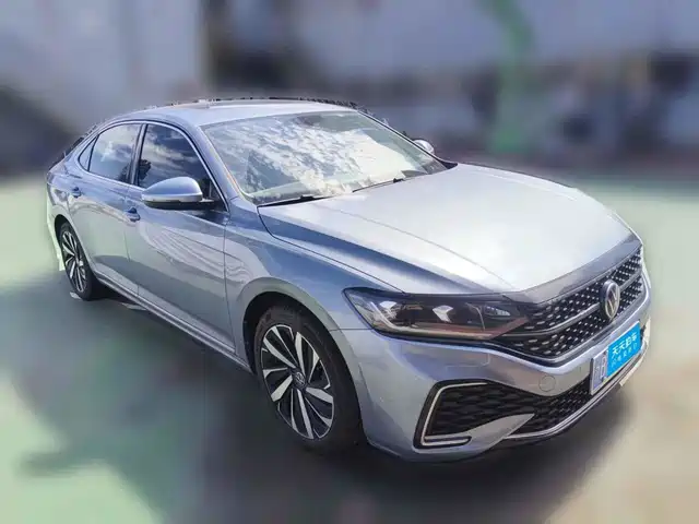 Volkswagen Passat 2022 330TSI Starlight Elite Edition — фото 3