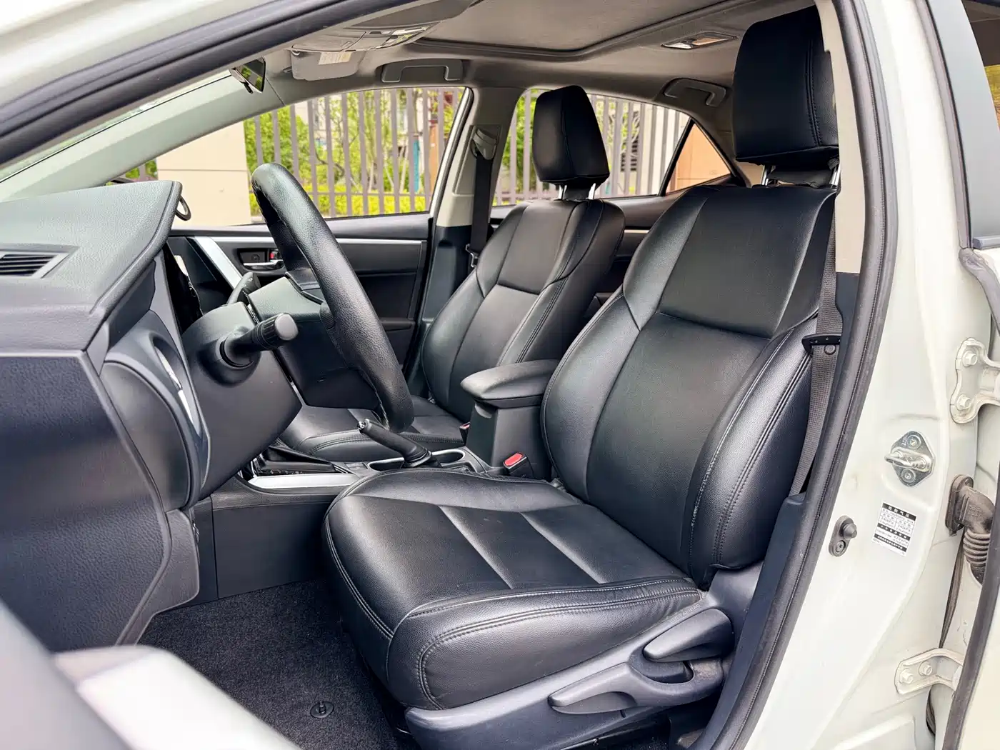 Toyota Levin 2017 Facelift 185T CVT Elite (China V) фото 7