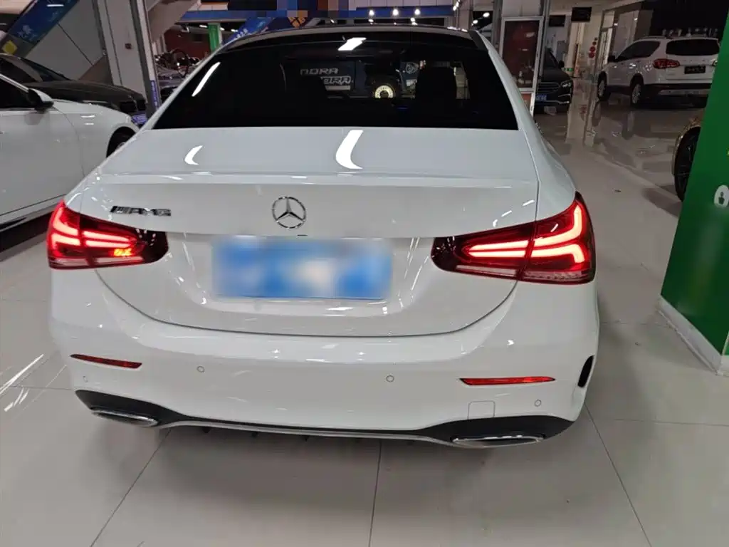 Mercedes-Benz A-Class 2020 A 200 L Sport Sedan фото 6