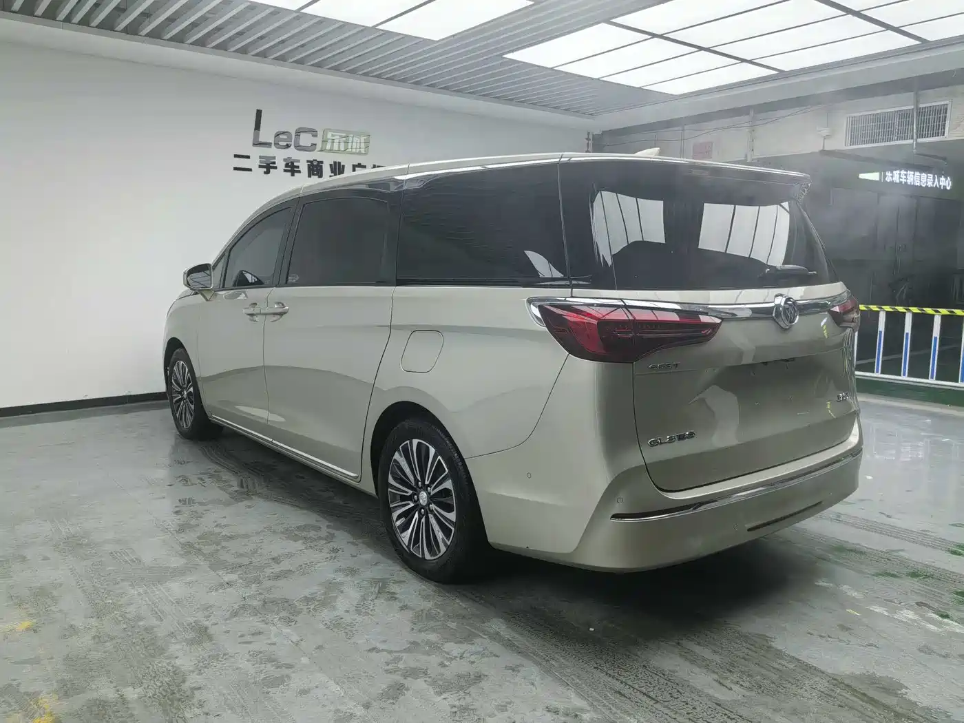 BUICK GL8