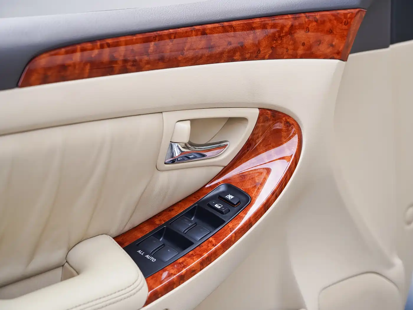 Toyota Crown 2007 2.5L Royal Leather Edition фото 12