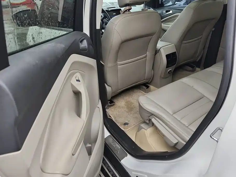 Photo 11 - Ford Kuga