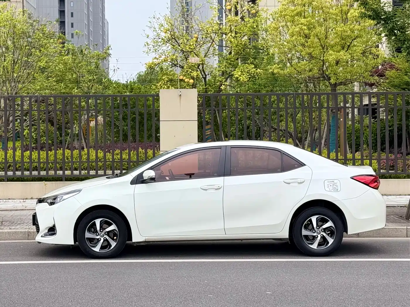 Toyota Levin 2017 Facelift 185T CVT Elite (China V) фото 3