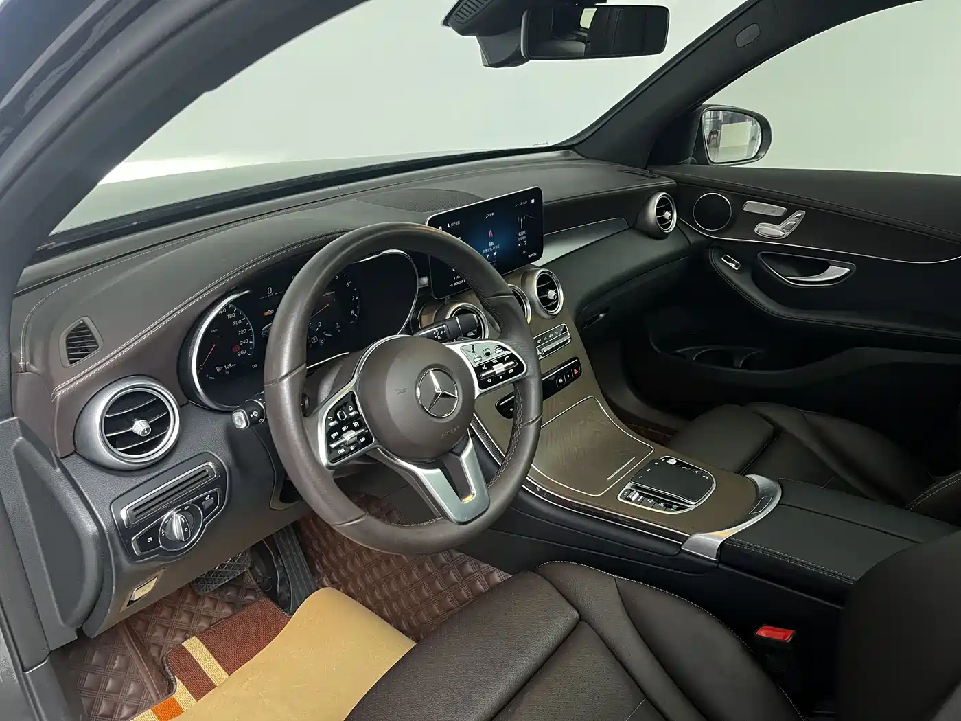 Mercedes-Benz GLC 2022 GLC 300 L 4MATIC Dynamic Collector's Edition фото 6