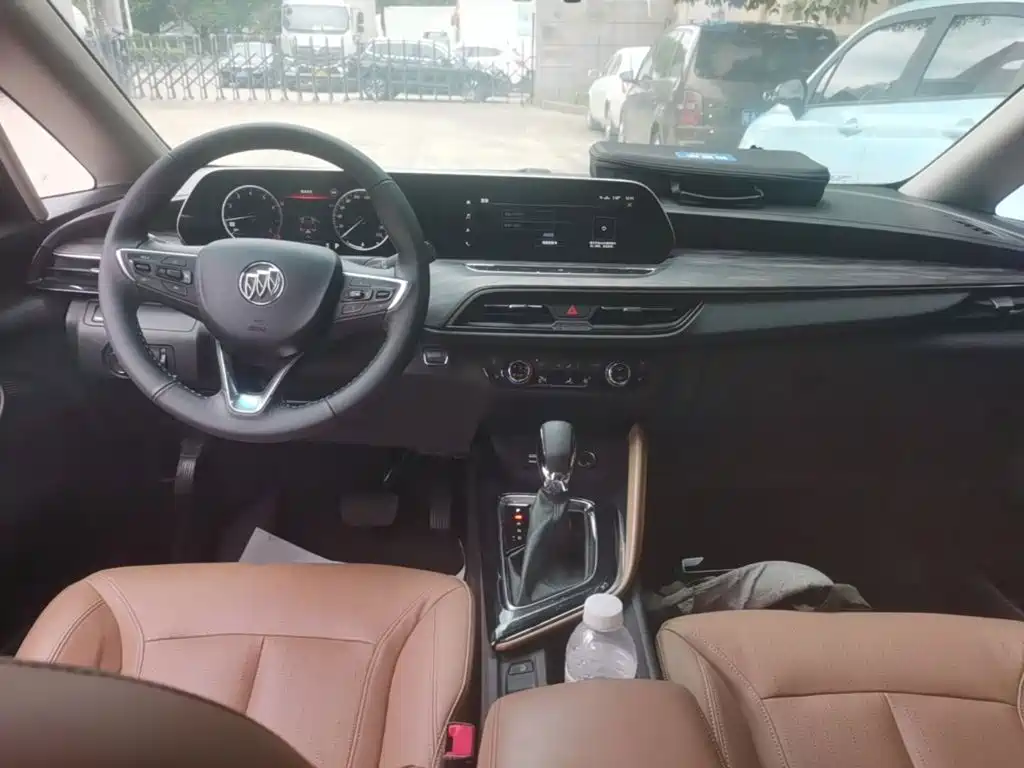Фото 10 - Buick GL6