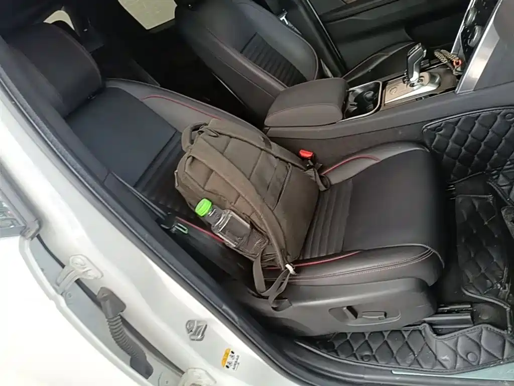 Land Rover Discovery Sport 2022 Model 249PS R-Dynamic S Performance Edition 5-Seater фото 25