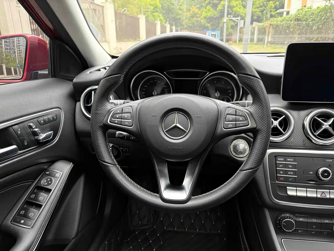 Mercedes-Benz GLA 2019 GLA 200 Dynamic фото 11