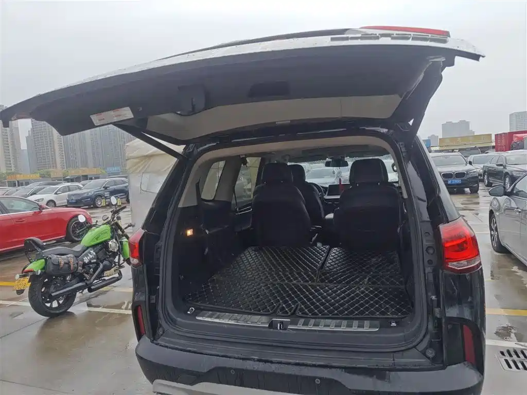 SAIC Maxus D90 2017 2.0T Automatic 4WD Sirius фото 15