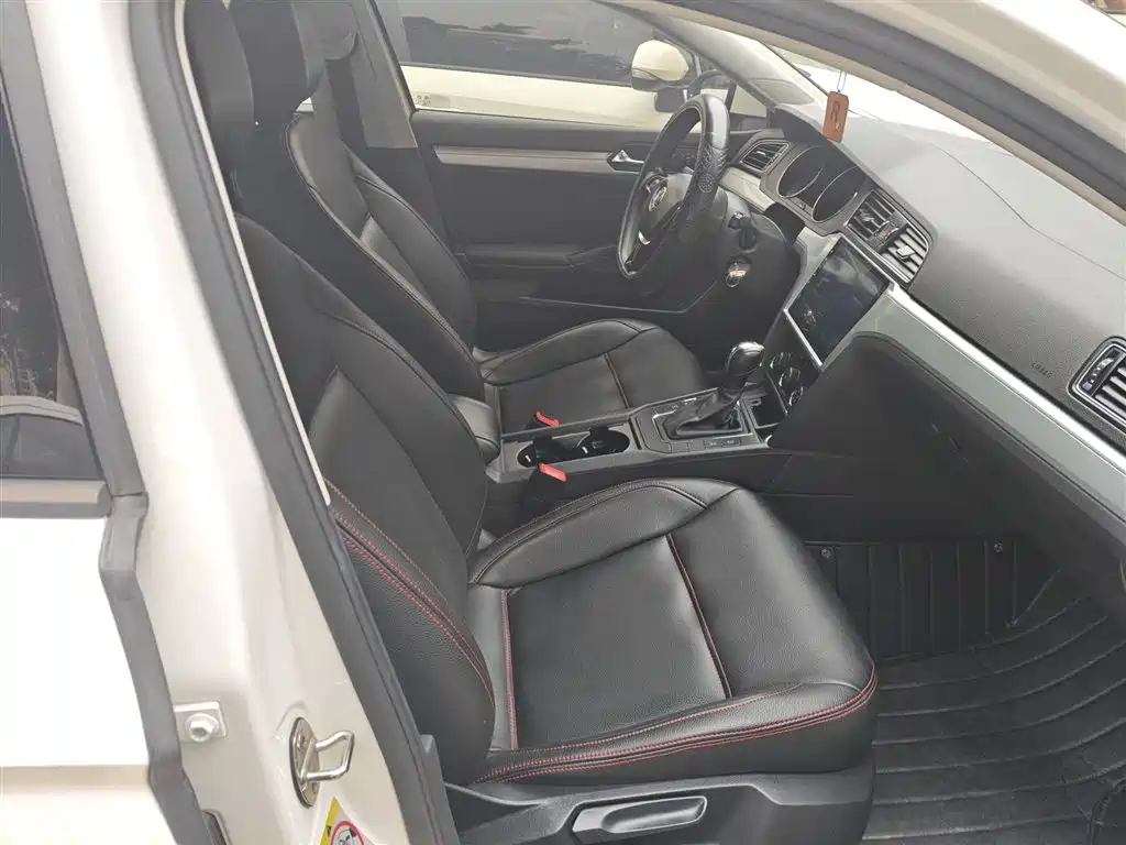 Volkswagen Lamando 2018 230TSI DSG Trend Edition фото 25