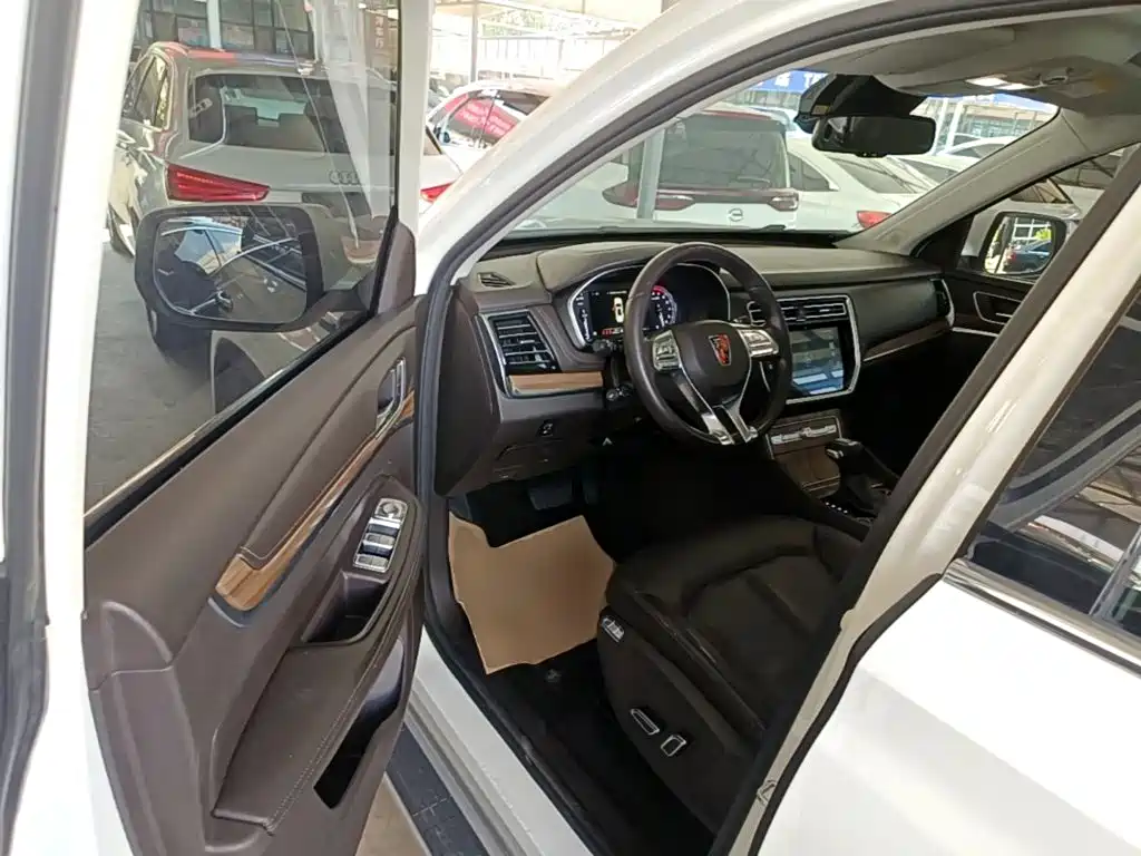 Roewe RX8 2019 2018 30T Intelligent Internet 4WD Supreme Edition