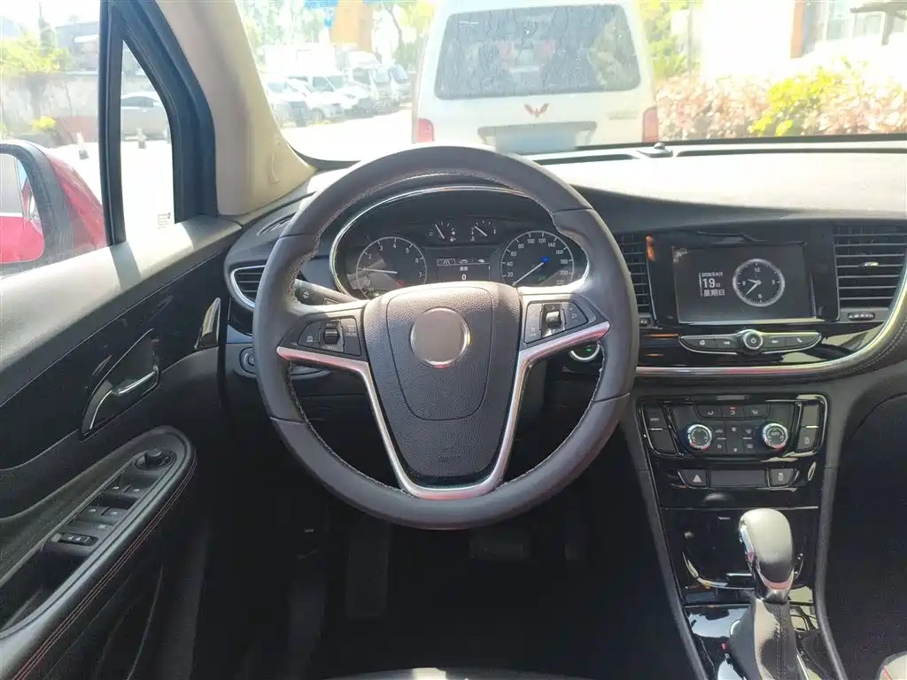 Buick Encore 2018 18T Automatic 2WD Urban Elite фото 4