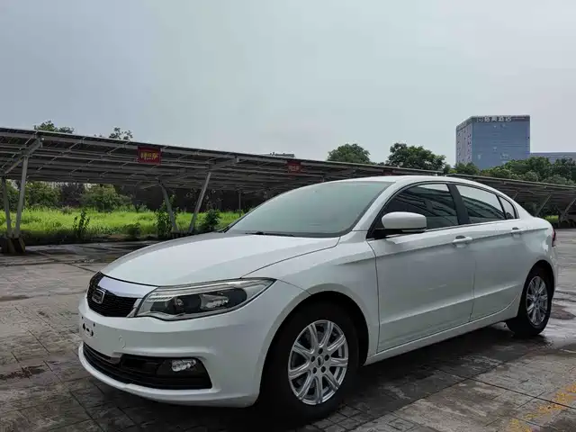 Qoros Qoros 3 2014 Sedan 1.6L Automatic Joy