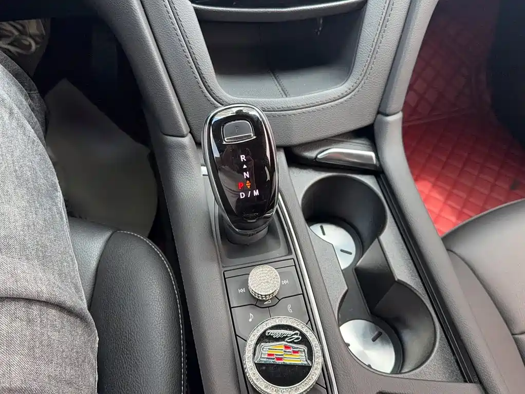 CADILLAC XT5