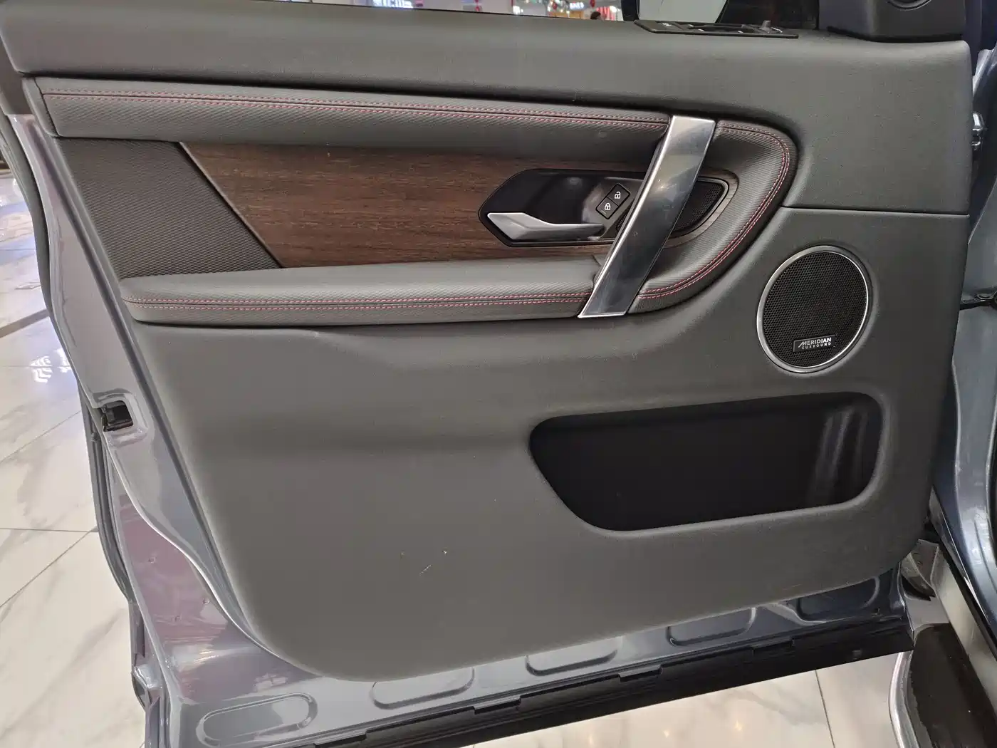 LAND ROVER DISCOVER SPORTS