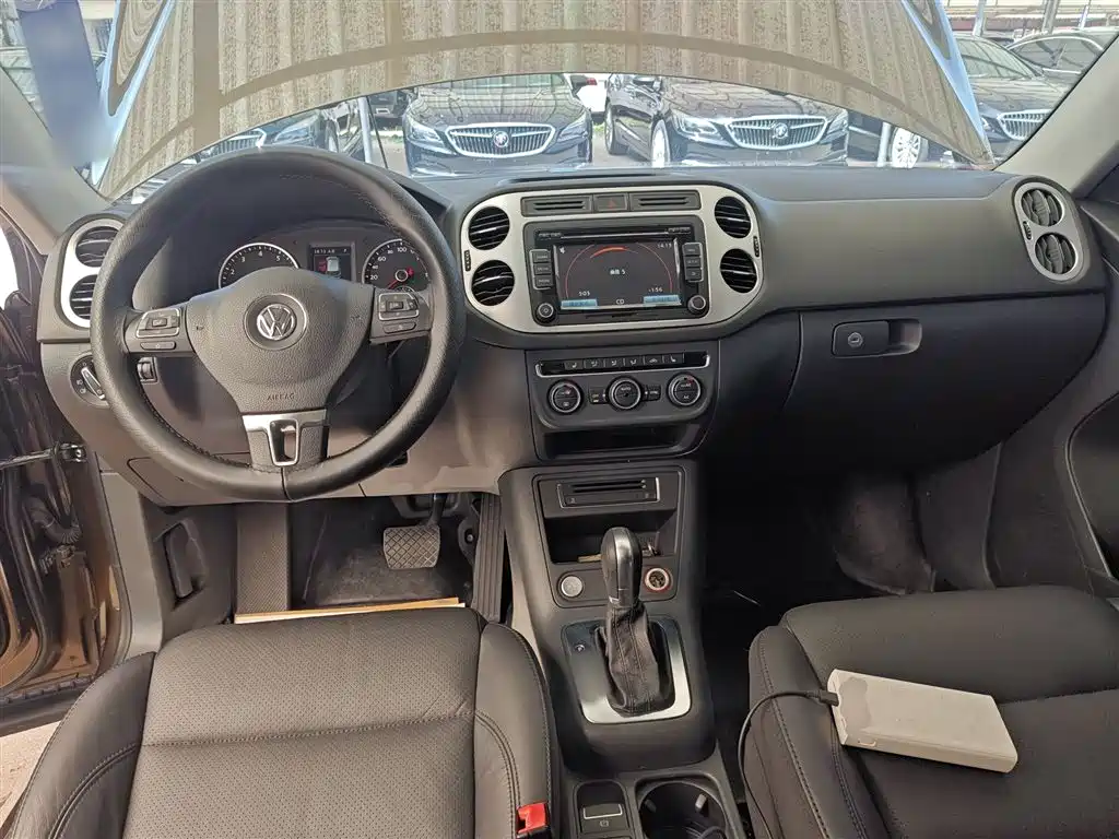 Volkswagen Tiguan 2015 1.8TSI Automatic 2WD Highline фото 6