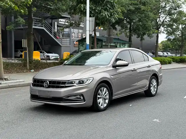  Volkswagen Bora 2020 1.5L Manual Comfort