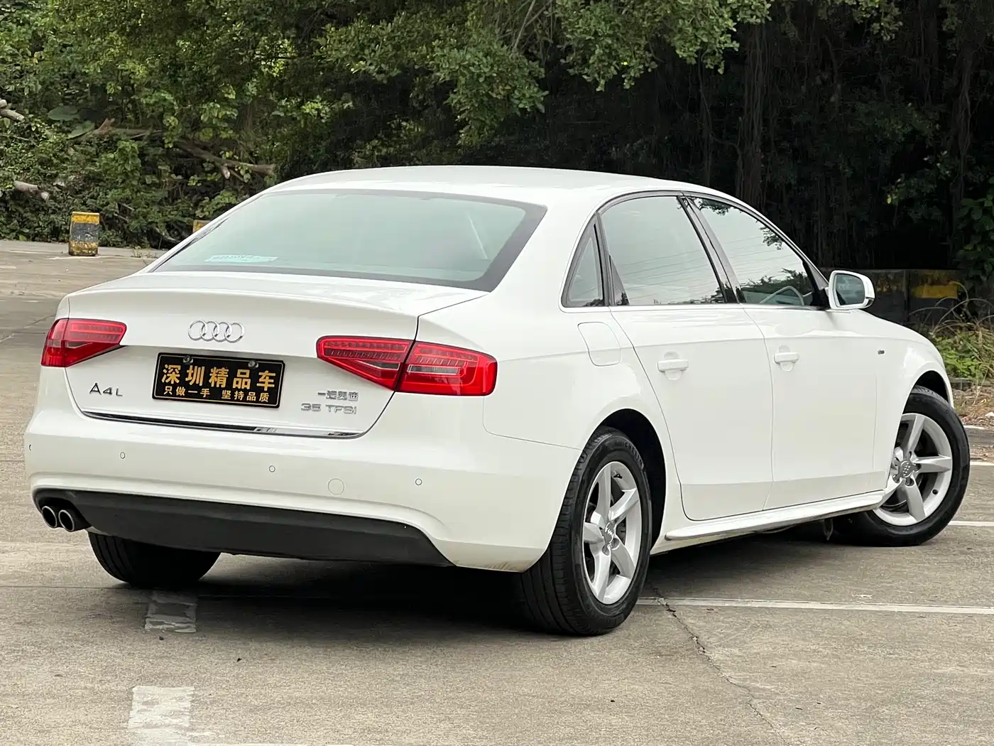 Audi A4L 2013 35 TFSI Automatic Standard фото 5