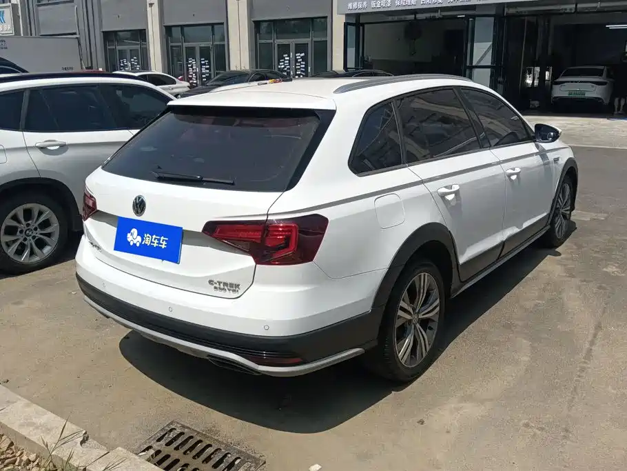 Volkswagen C-TREK 2018 2018 230TSI DSG Luxury