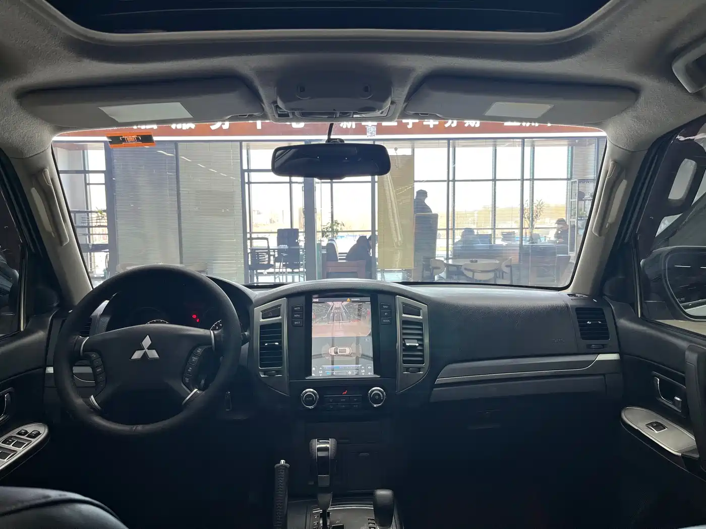 Mitsubishi Pajero (Import) 2016 3.0L Automatic Standard (China V) фото 21