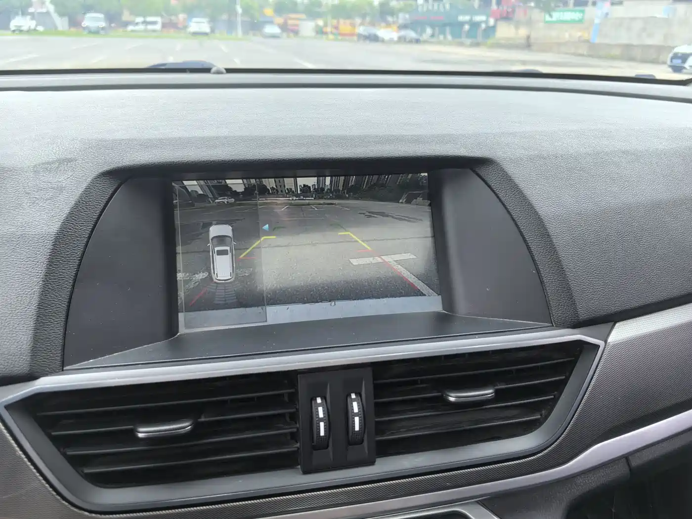 Photo 21 - Haval H6