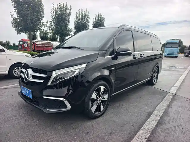 Mercedes-Benz V V 260, Премиум