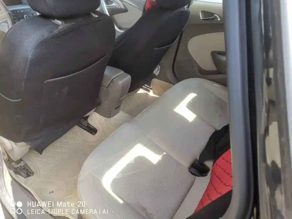 Photo 5 - Buick Excelle