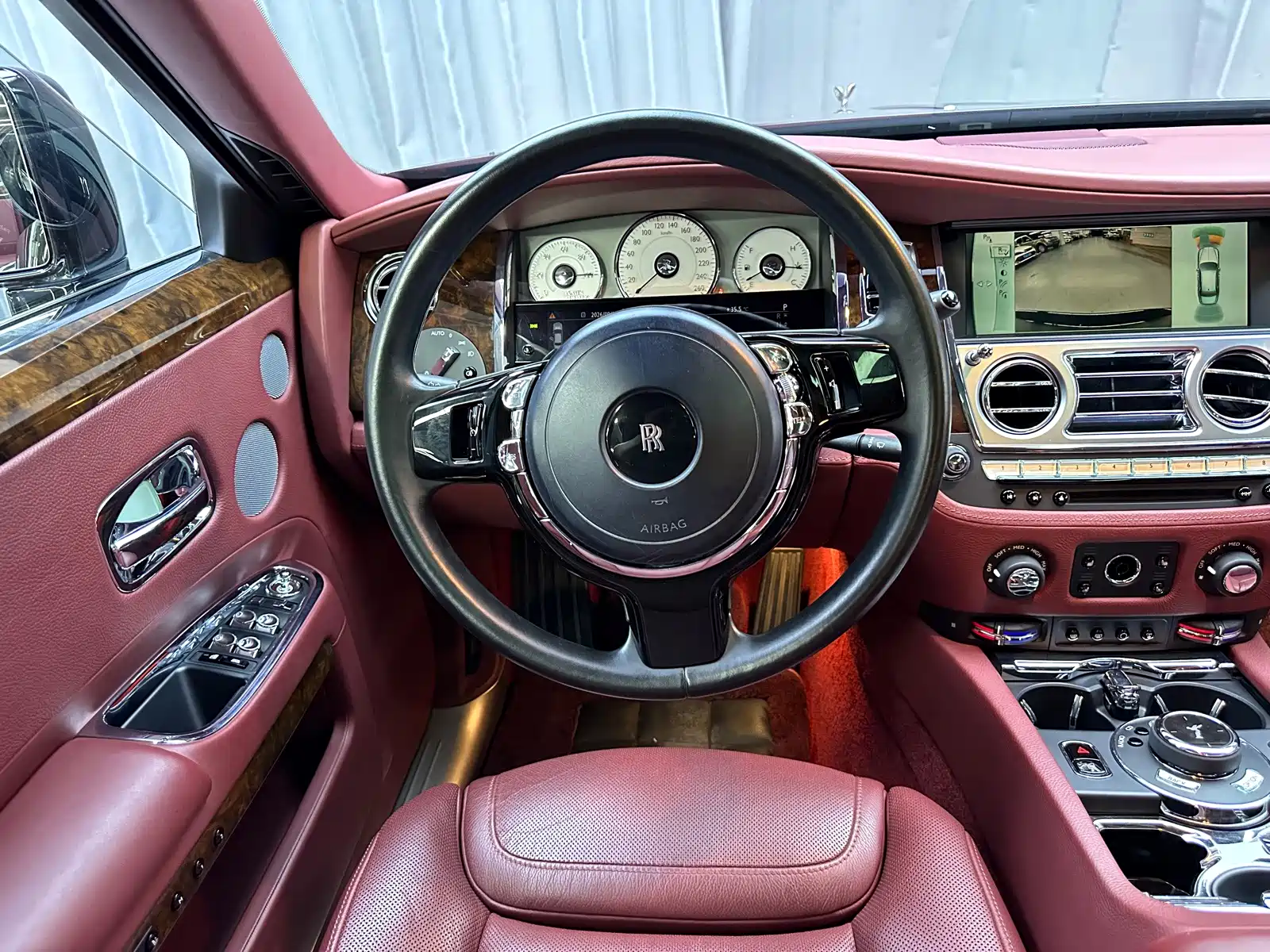 Фото 12 - Rolls-Royce Ghost