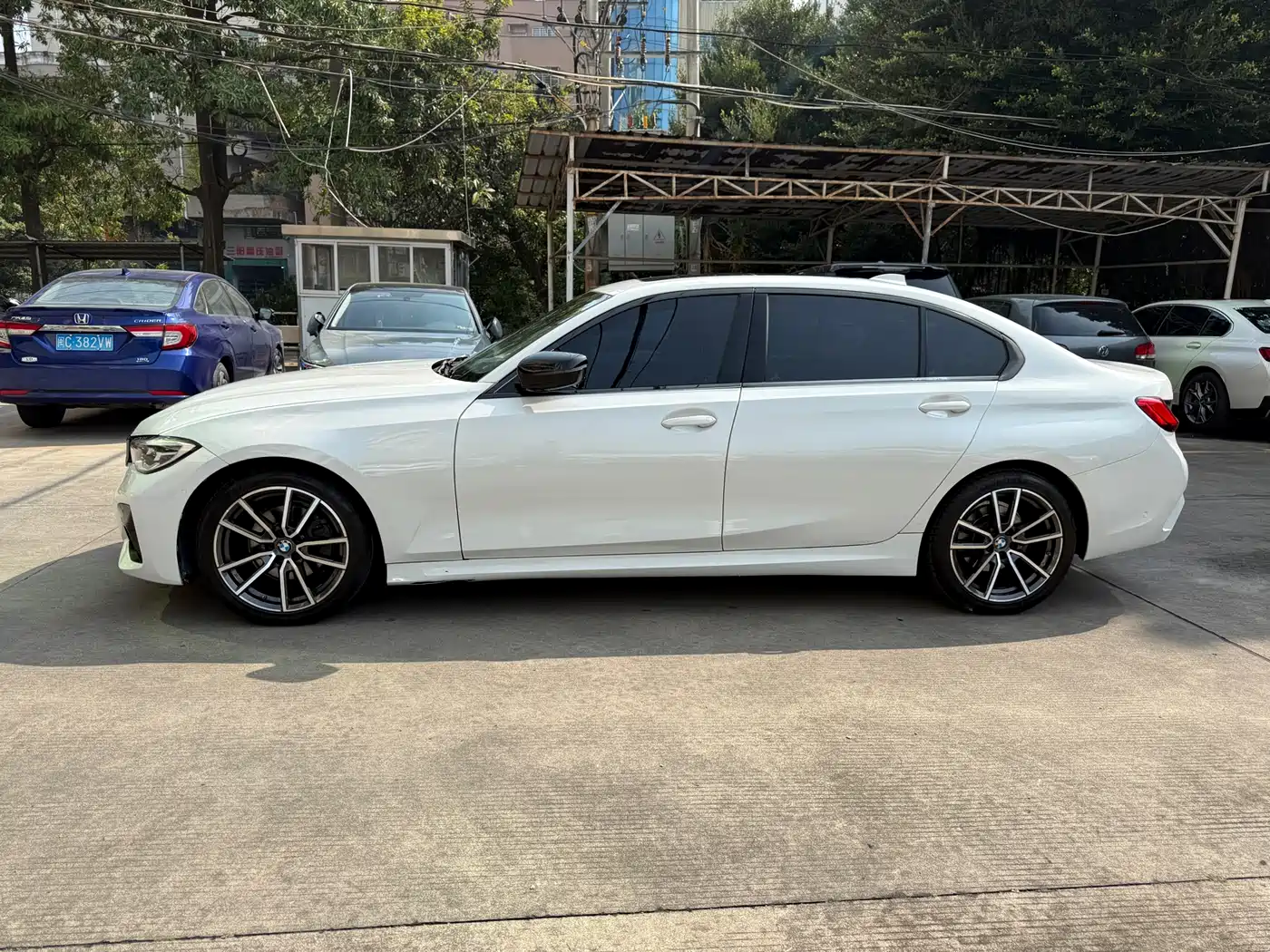 BMW 3 Series 2021 Second Facelift 325Li M Sport Package фото 4