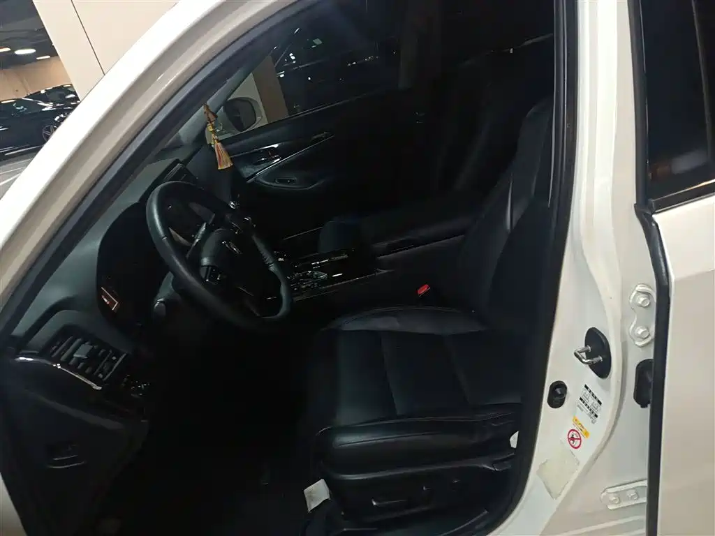 Toyota Crown 2015 2.0T Fashion фото 15