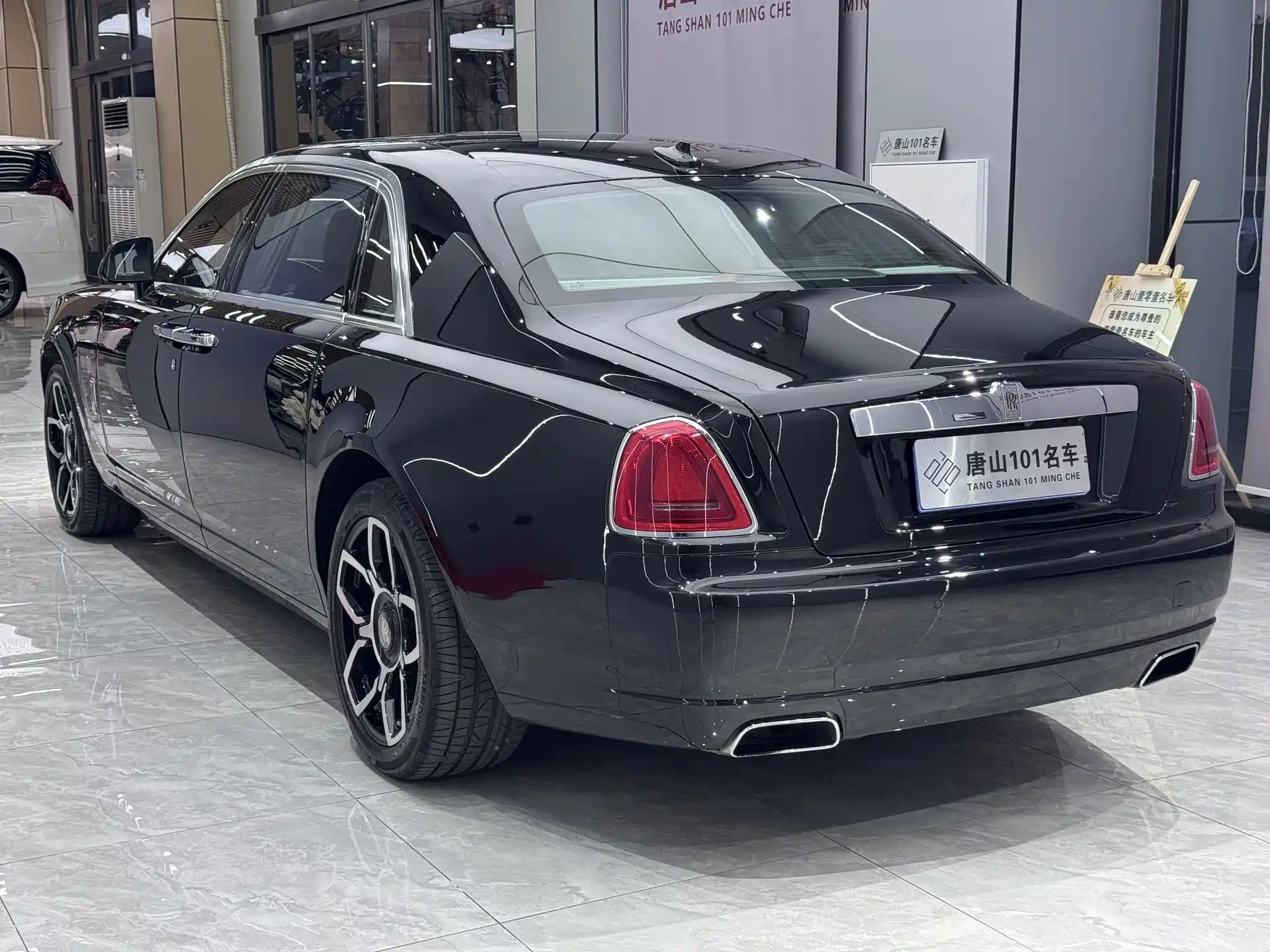 Фото 14 - Rolls-Royce Ghost