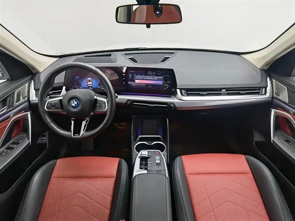 BMW IX1