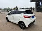 Photo 5 - JMCG New Energy Yizhi EV3