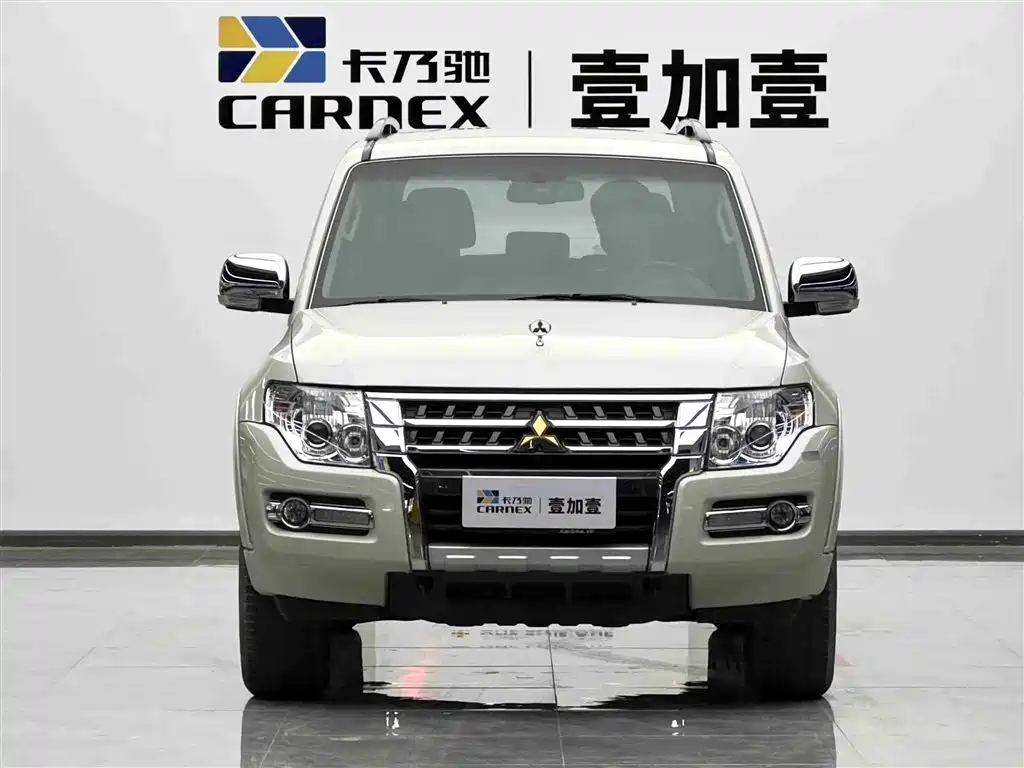 Mitsubishi Pajero (Import) 2020 3.0L Automatic Standard Edition фото 2