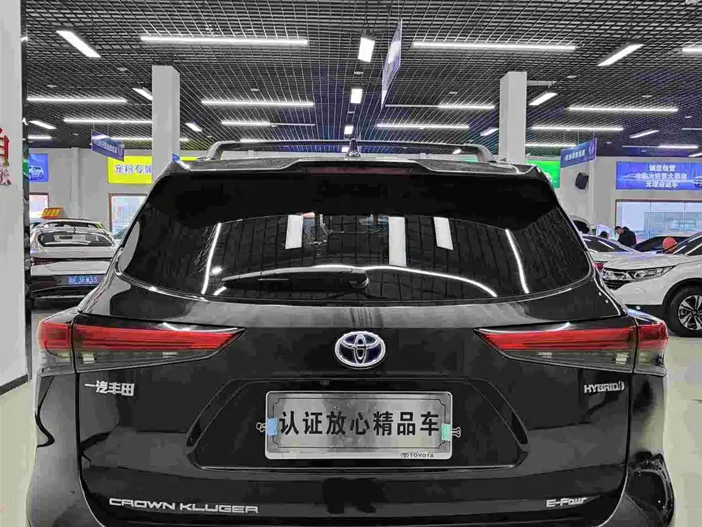 Toyota Crown Kluger 2022 2.5L HEV 4WD Premium Edition фото 5