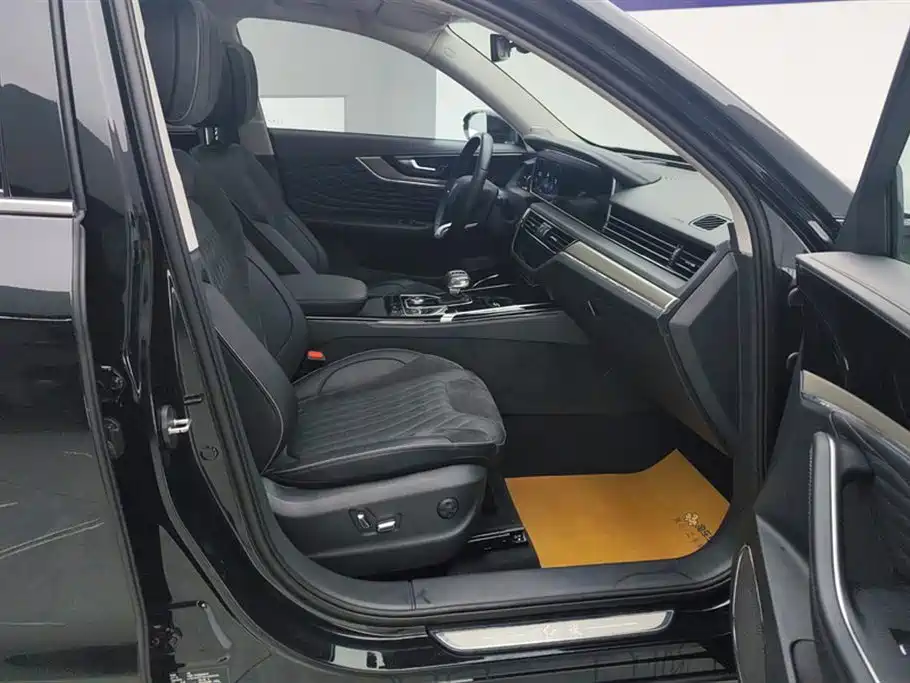 Hongqi HS5 2022 Facelift 2.0T Smart Flag Enjoyment Edition фото 8