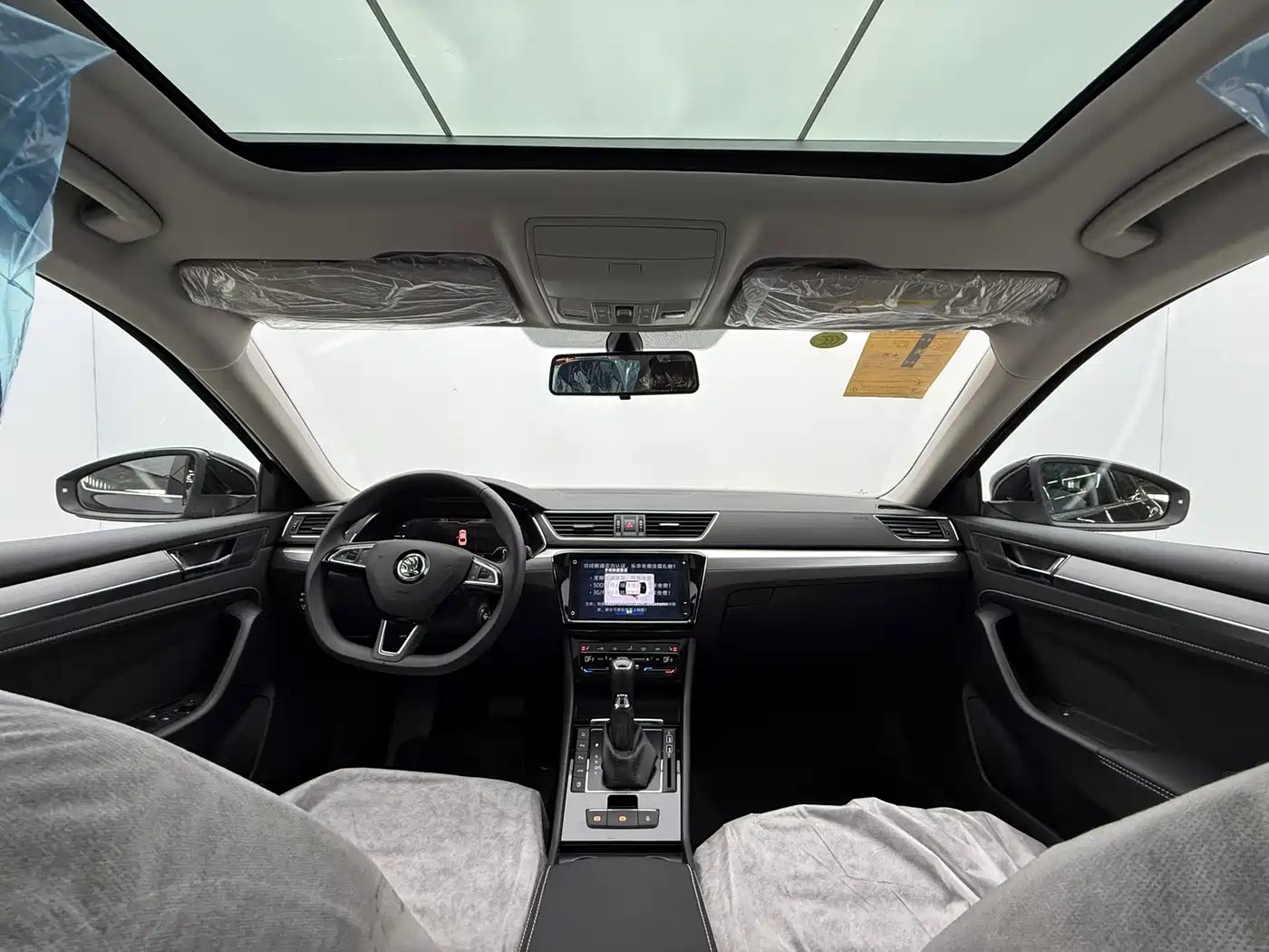 Škoda Superb 2025 Model TSI280 DSG Premium Edition фото 12